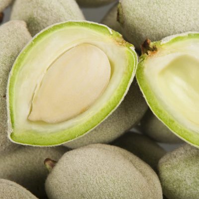 Almonds with Green Husk